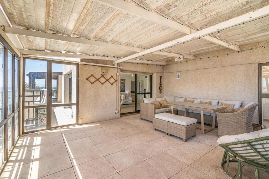 Luxury Beachfront Penthouse In Marbella: Seaviews Apartamento *